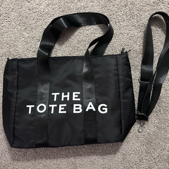 Handbags - Black tote bag